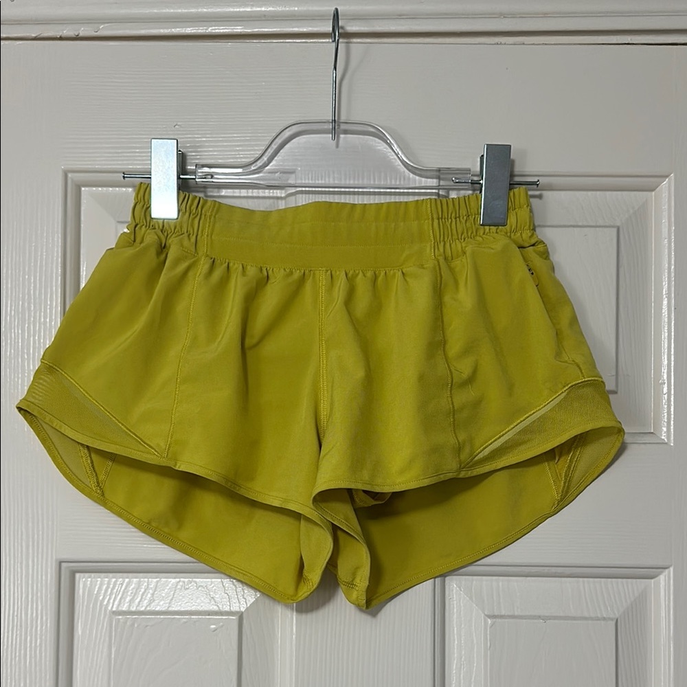 Lululemon 2.5 Hotty Hot Short